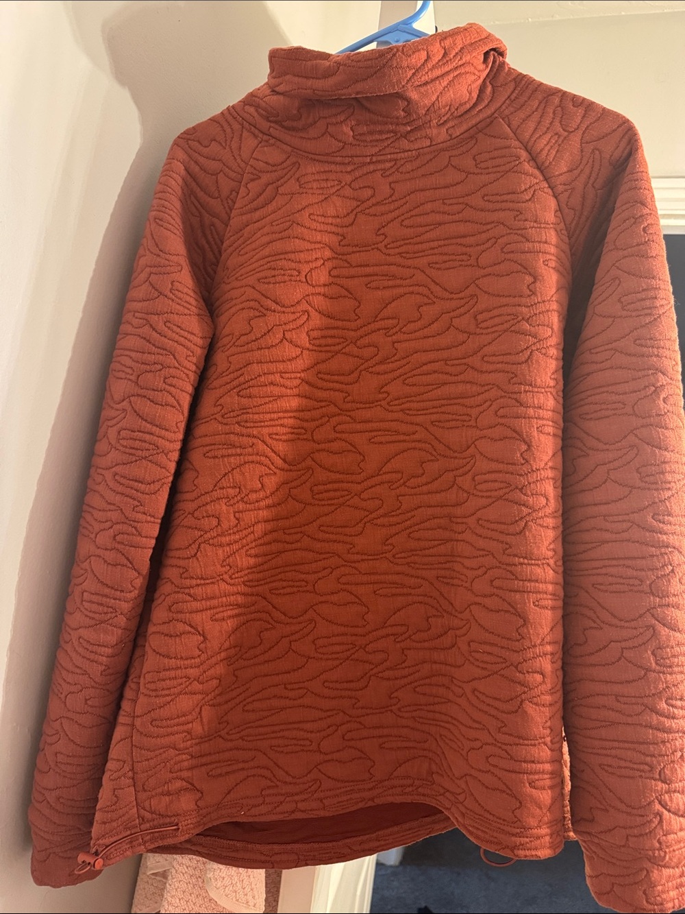 Women's Textured Cowl Neck Pullover Sweater - Rust